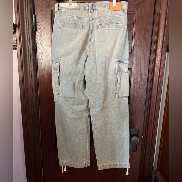 BDG Jeans - Picture 9 of 11